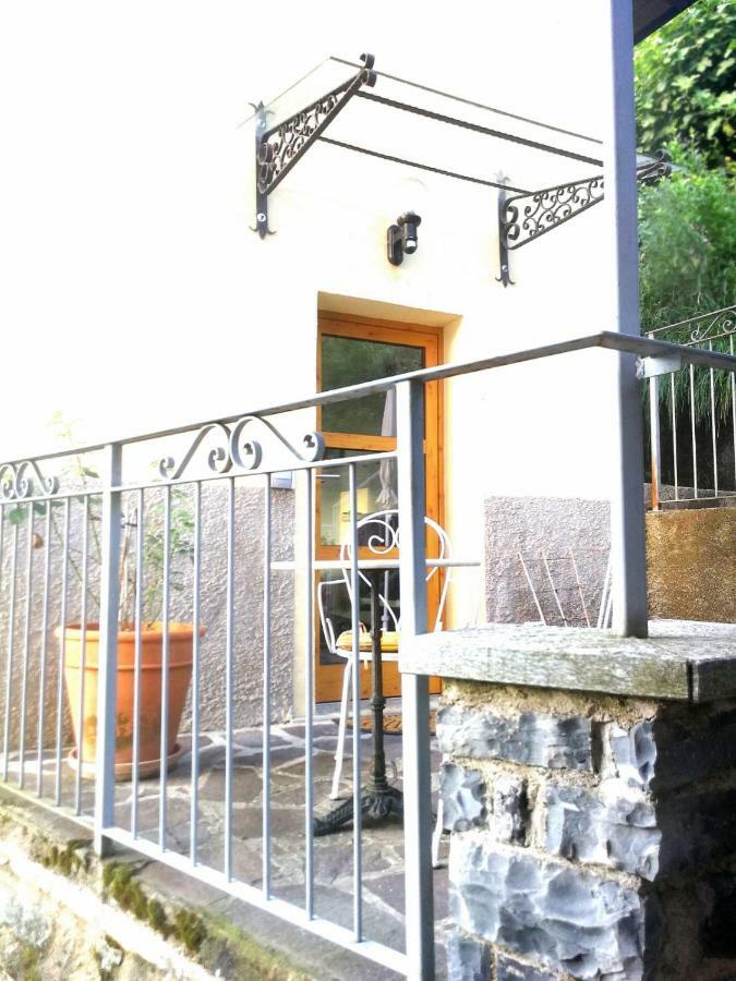 Rustico Vista Lago Lägenhet Lezzeno Exteriör bild